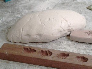 The dough and the moulds